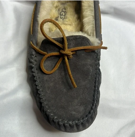 UGG Sheepskin Moccasins Pewter Grey Slippers Indoor Outdoor - Picture 8 of 15
